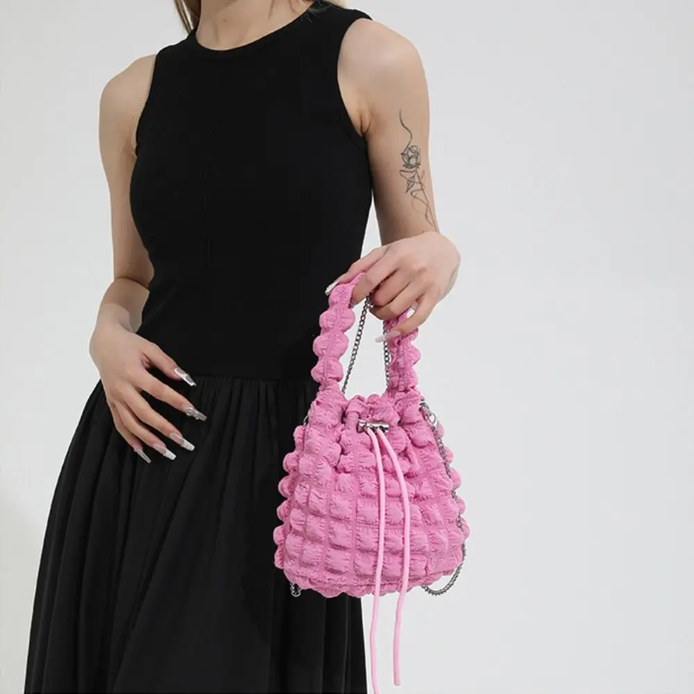 Sweet Y2K Puffer Bucket Bag Plaid Quilted Chain Shoulder Bag Padded Drawstring Drawstring Cloud Bag Daily
Sweet Y2K Puffer Bucket Bag Plaid Quilted Chain Shoulder Bag Padded Drawstring Drawstring Cloud Bag Daily