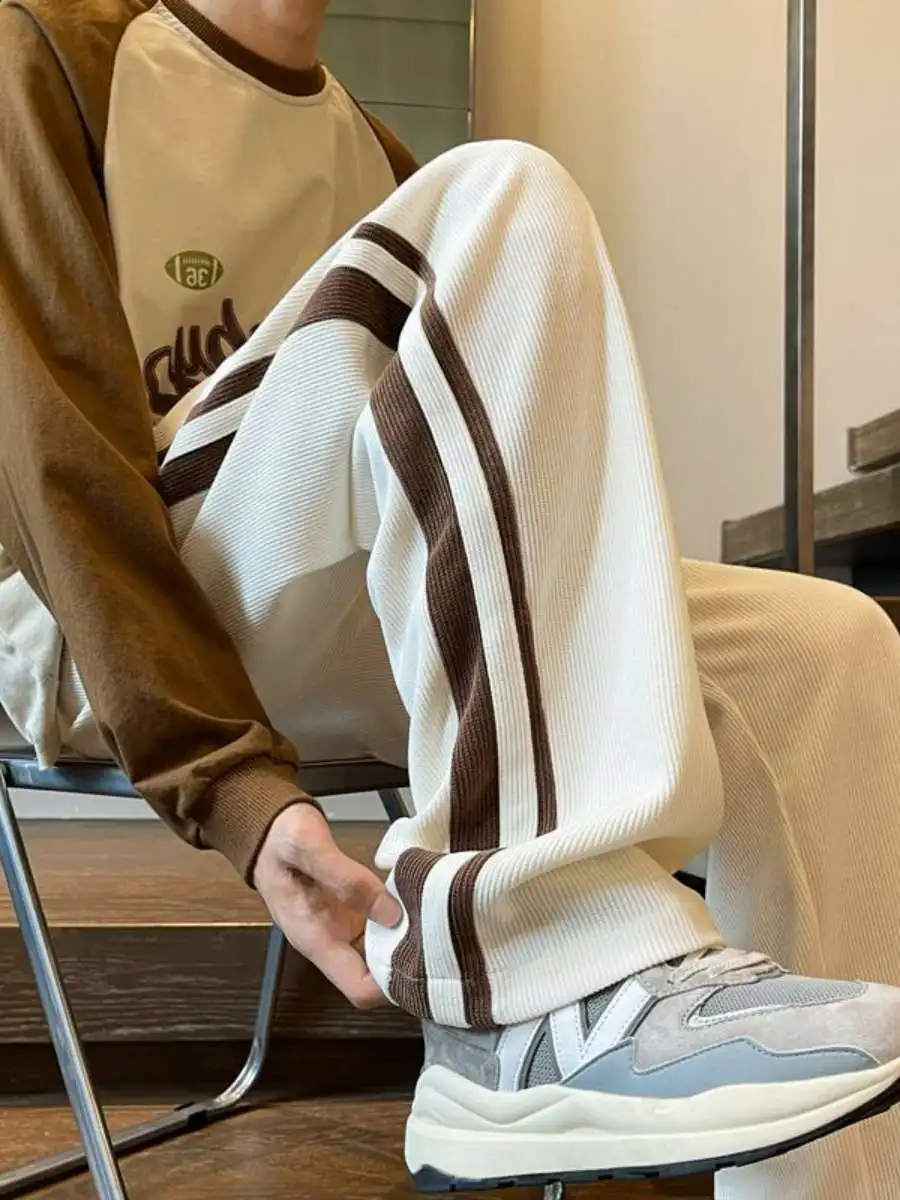 Men's Thiened Fce Lined Corduroy Straight Leg Stripe Casual Pants High Street Spor Autumn Winter Trousers mid Waist Long
Men's Thiened Fce Lined Corduroy Straight Leg Stripe Casual Pants High Street Spor Autumn Winter Trousers mid Waist Long
