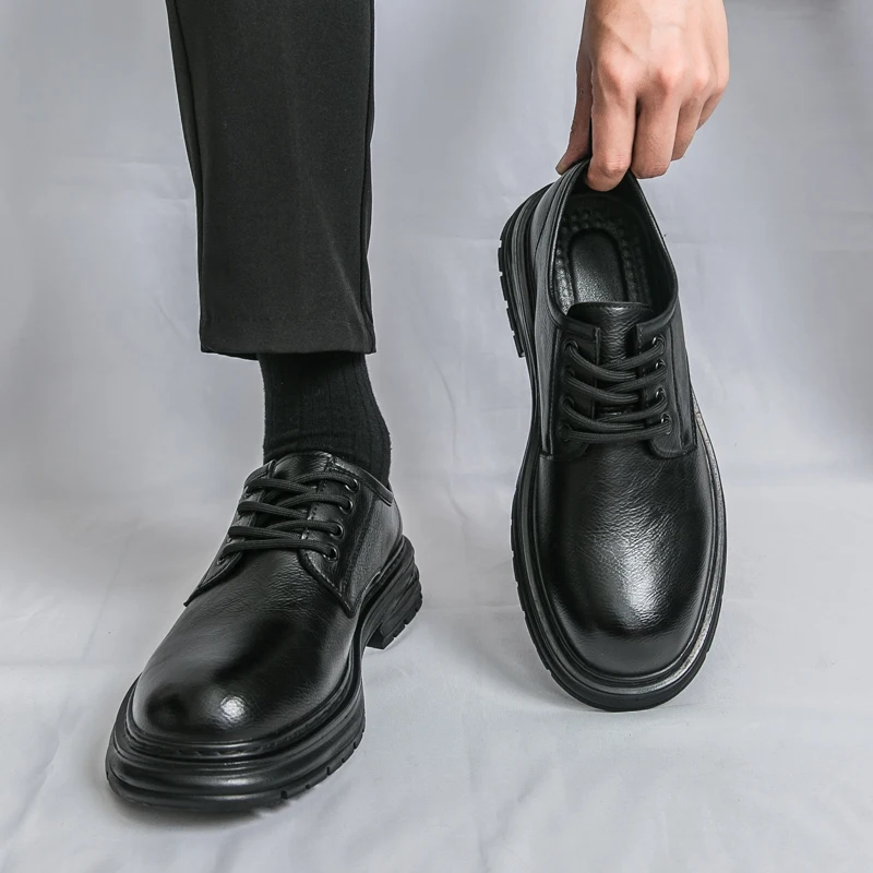2026 Новые черные повседневные кожаные туфли в британском стиле для мужчин, деловая официальная одежда, рабочая обувь большого размера, модный размер 48
2026 Новые черные повседневные кожаные туфли в британском стиле для мужчин, деловая официальная одежда, рабочая обувь большого размера, модный размер 48