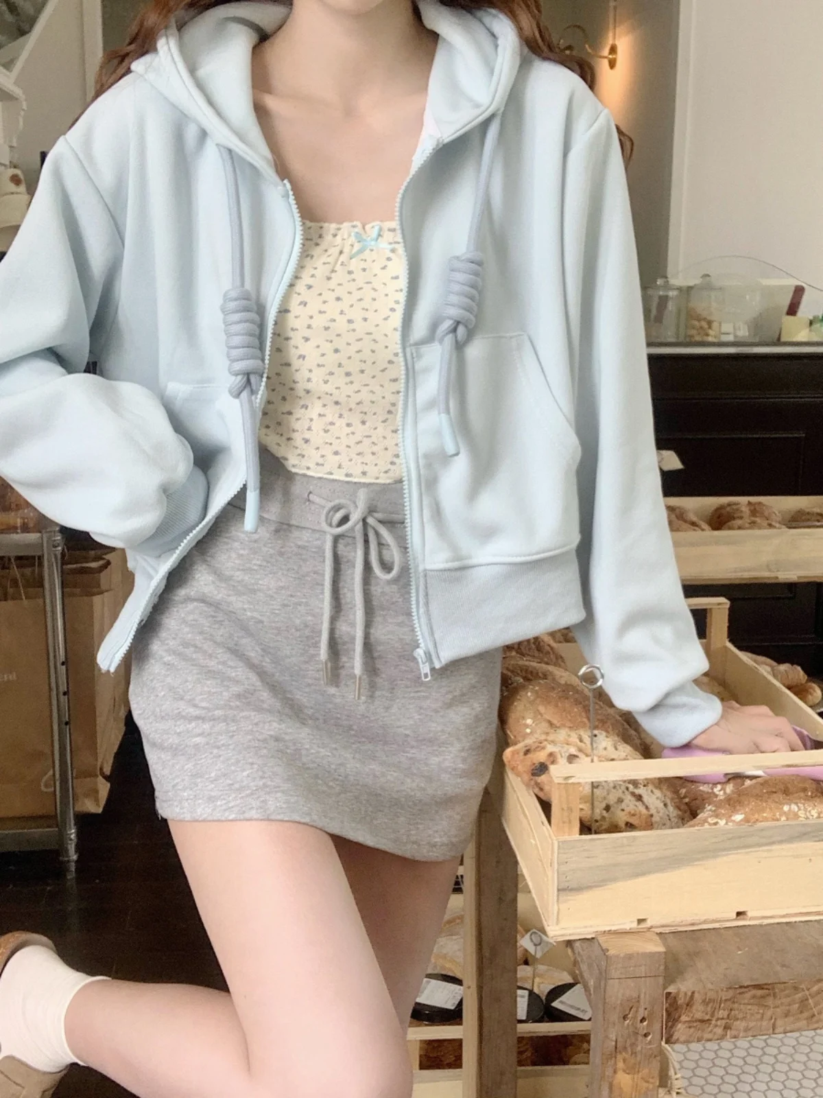 Мягкий повседневный кардиган-свитер для колледжа, разноцветный, свободный крой, женская верхняя одежда для весны и осени, высокое качество
Мягкий повседневный кардиган-свитер для колледжа, разноцветный, свободный крой, женская верхняя одежда для весны и осени, высокое качество