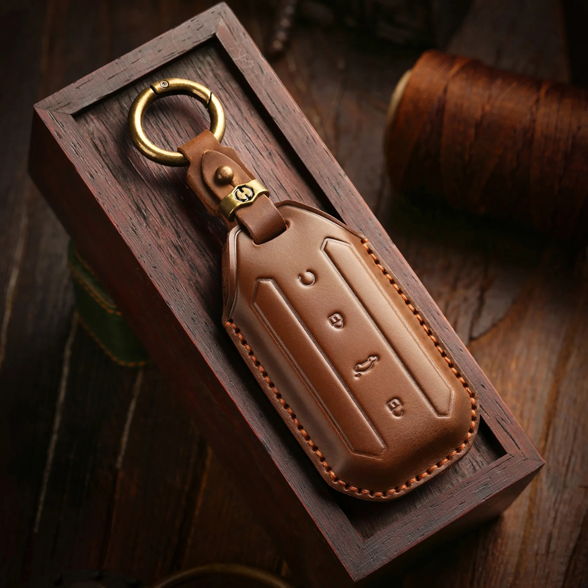High-End Luxury Retro Genuine Leather Car Key Pouch Handmade Key Case Keychain for Chery OMODA/JAECOO Ideal Gift
High-End Luxury Retro Genuine Leather Car Key Pouch Handmade Key Case Keychain for Chery OMODA/JAECOO Ideal Gift