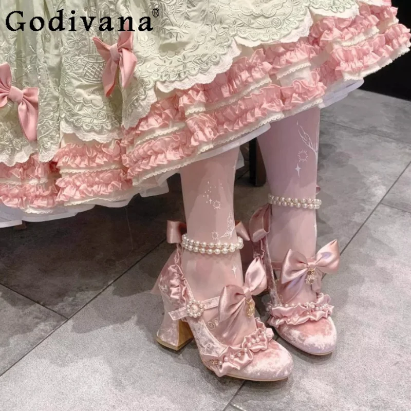Sweet Elegant Retro Japanese Original Lolita Woman High Heels Ribbon Bow Pearl Chain Flower Wedding Gorgeous Lolita Single Shoes
Sweet Elegant Retro Japanese Original Lolita Woman High Heels Ribbon Bow Pearl Chain Flower Wedding Gorgeous Lolita Single Shoes