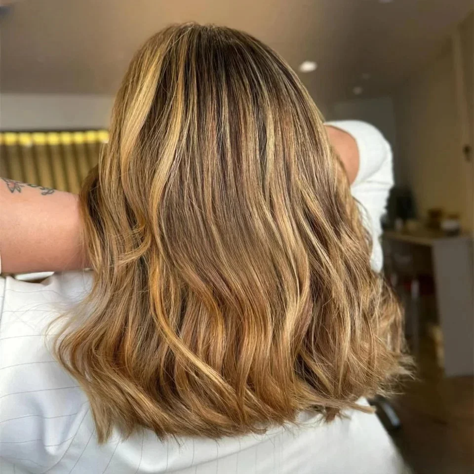 13x4 Brown Mixed Blonde Synthetic Wig Lace Frontal Middle Part Short Wave Bob Wig Realistic Natural Look Large&Small Cap Sizes
13x4 Brown Mixed Blonde Synthetic Wig Lace Frontal Middle Part Short Wave Bob Wig Realistic Natural Look Large&Small Cap Sizes