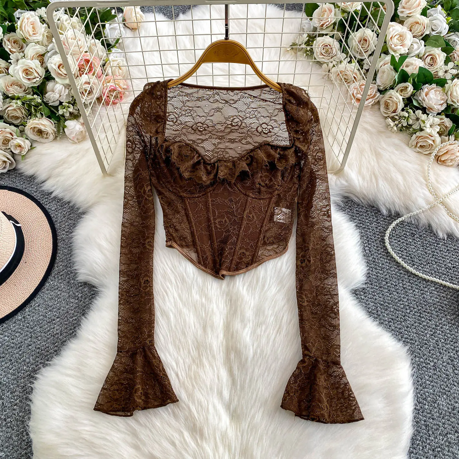 Кружевной укороченный топ с длинными рукавами в стиле Y2K, женский сексуальный корсет-бюстье для вечеринок и рейвов, облегающий топ-камизоль с косточками
Кружевной укороченный топ с длинными рукавами в стиле Y2K, женский сексуальный корсет-бюстье для вечеринок и рейвов, облегающий топ-камизоль с косточками