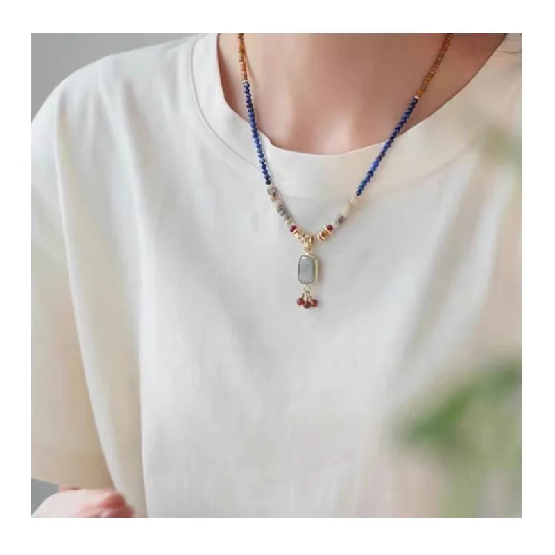 Retro Dopamine Beaded New Chinese Necklace Sweater Chain High-end Long Natural Stone Ethnic Style Jewelry Design
Retro Dopamine Beaded New Chinese Necklace Sweater Chain High-end Long Natural Stone Ethnic Style Jewelry Design