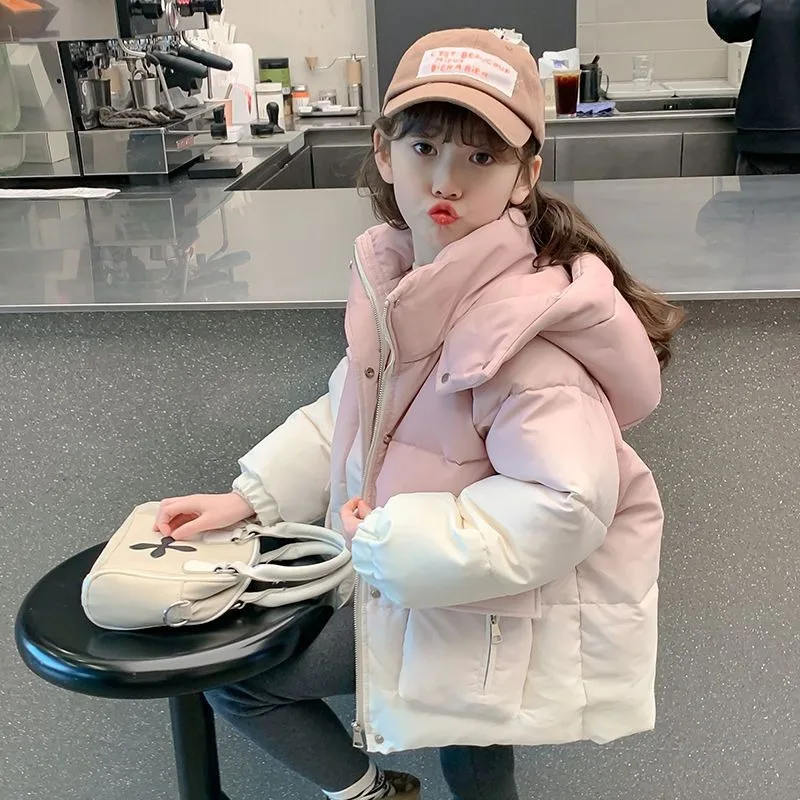 Girl's Winter 2025 New Korean Style Thickened Down Coat for Children - Warm Stylish Mid-thick Cotton-padded Winter Wear
Girl's Winter 2025 New Korean Style Thickened Down Coat for Children - Warm Stylish Mid-thick Cotton-padded Winter Wear