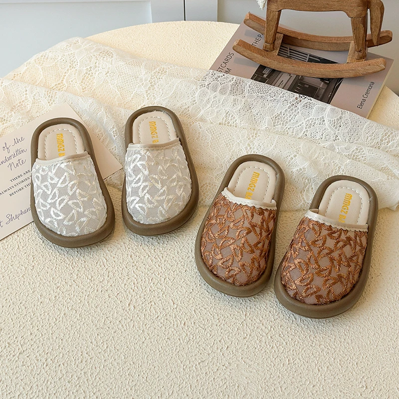 Kids Lace Embroidered Slippers Breathable Mesh Comfortable Children Summer Beach Shoes Girls Sweet Princess Slippers
Kids Lace Embroidered Slippers Breathable Mesh Comfortable Children Summer Beach Shoes Girls Sweet Princess Slippers