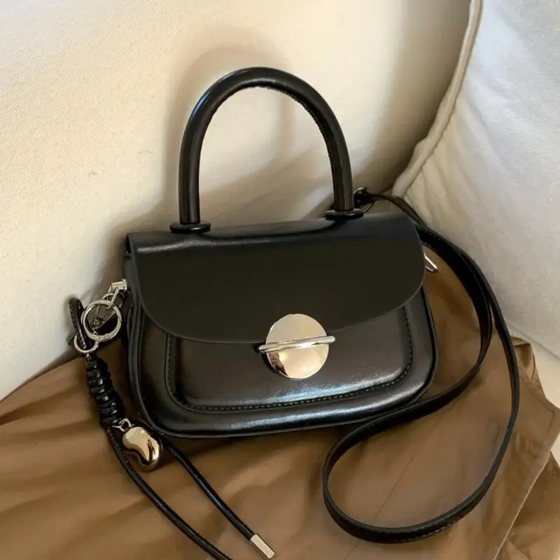 New PU Leather Texture Messenger Bags Women Fashionable Trend Solid Color Small Square Bag Office Lady Casual Retro Shoulder Bag
New PU Leather Texture Messenger Bags Women Fashionable Trend Solid Color Small Square Bag Office Lady Casual Retro Shoulder Bag