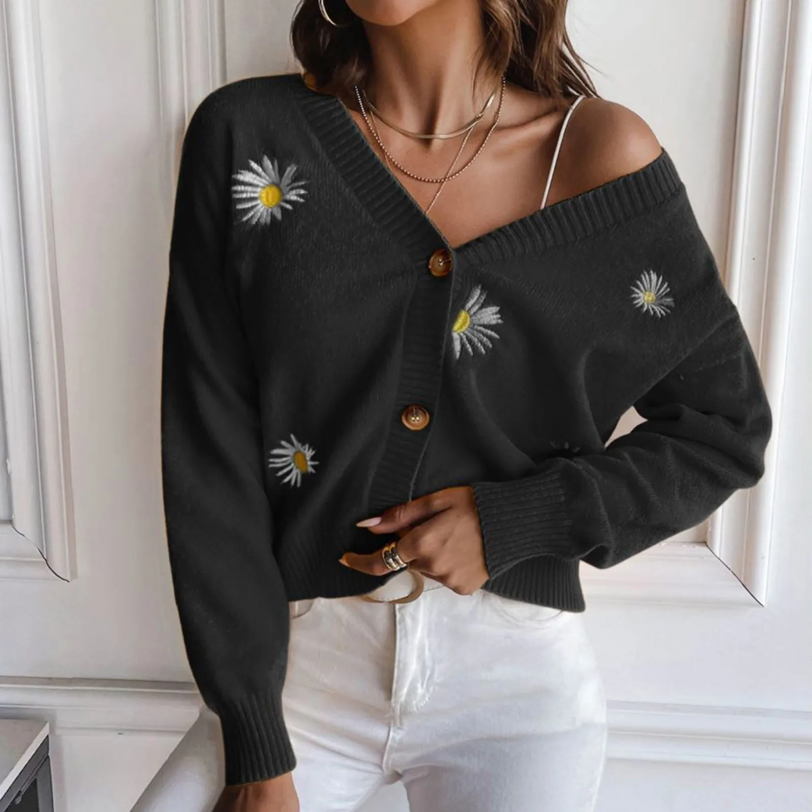 Women Cardigan Daisy Embroidery Knitted Sweater Single Breasted Full Sleeve V-Neck Autumn Outwear Green Cardigan Floral Pattern
Women Cardigan Daisy Embroidery Knitted Sweater Single Breasted Full Sleeve V-Neck Autumn Outwear Green Cardigan Floral Pattern
