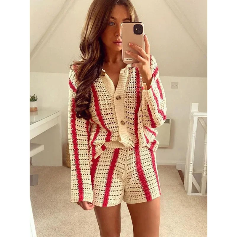 Bonny striped hollow out shirt sets women 2024 lapel long sleeve top loose short pants suit summer ladies boho beachwear tra
Bonny striped hollow out shirt sets women 2024 lapel long sleeve top loose short pants suit summer ladies boho beachwear tra