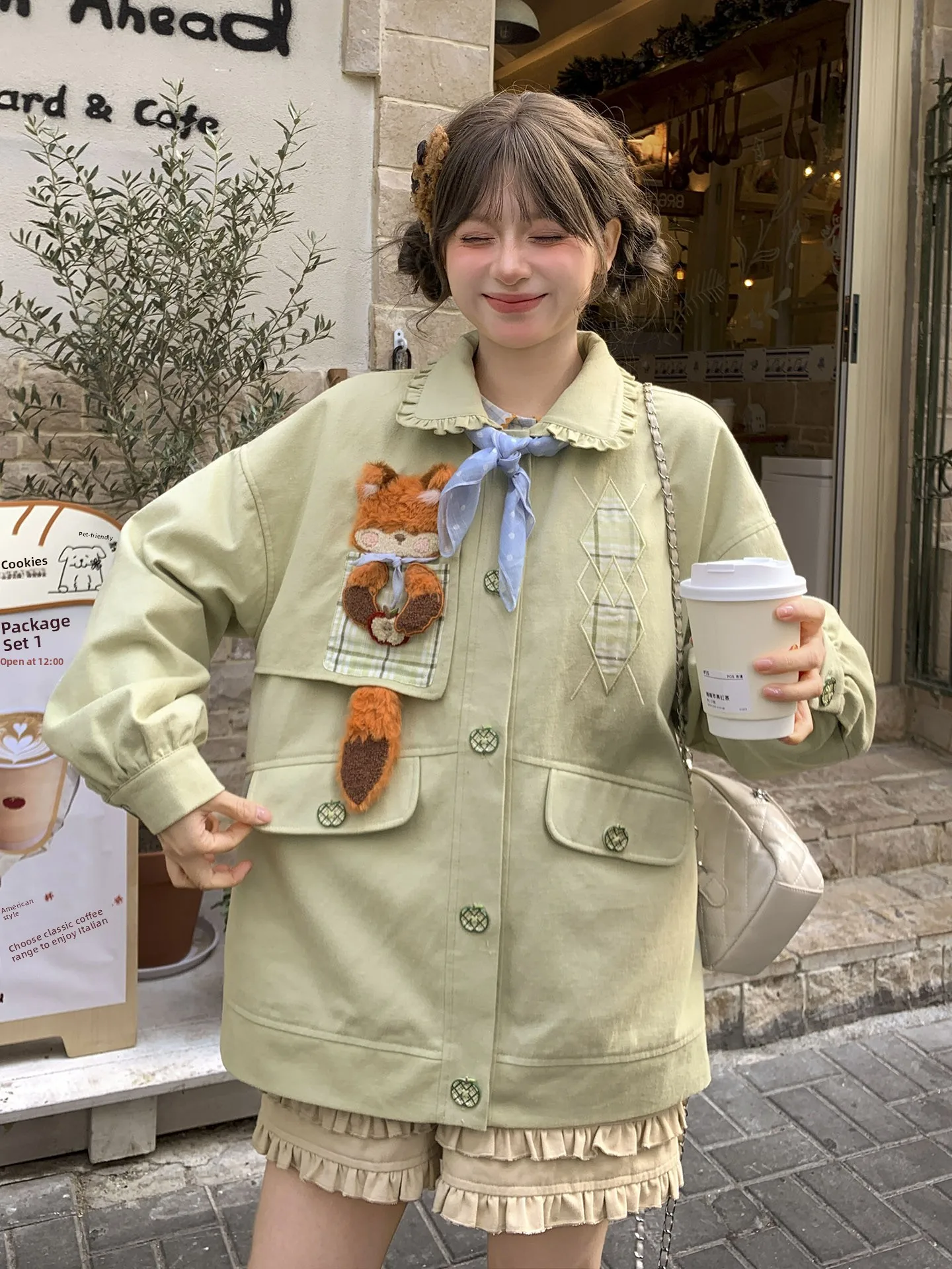 Loose Women's Decorated Patchwork Jacket Sweet Style Spring Fashion Casual Workwear Top Floral Lace Collar Button Closure
Loose Women's Decorated Patchwork Jacket Sweet Style Spring Fashion Casual Workwear Top Floral Lace Collar Button Closure