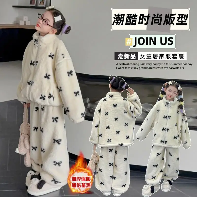 Girls' Thick Sleepwear 2025 New Winter Children's Hot Home Clothes Junior High School Coral Velvet Warm Set Autumn and Winter
Girls' Thick Sleepwear 2025 New Winter Children's Hot Home Clothes Junior High School Coral Velvet Warm Set Autumn and Winter