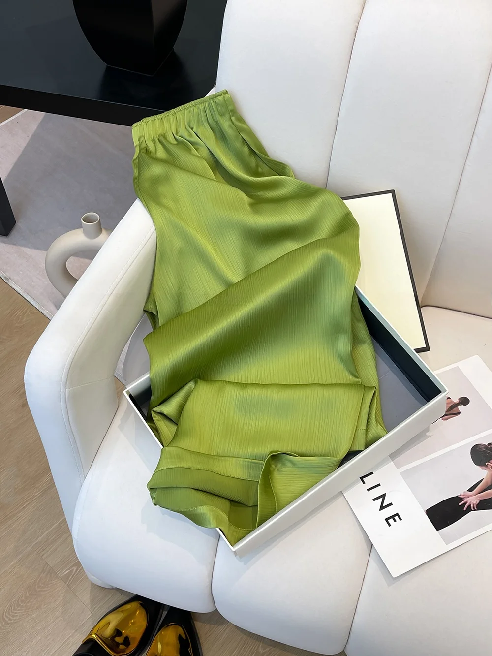 Green Wide Leg Pants Women's Loose Summer New Korean Design Thin Straight Casual Trousers Trendy High Waist Straight Leg Pants
Green Wide Leg Pants Women's Loose Summer New Korean Design Thin Straight Casual Trousers Trendy High Waist Straight Leg Pants