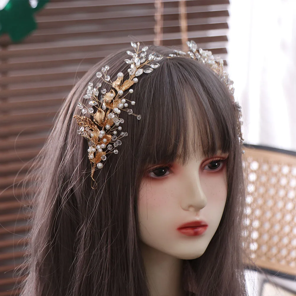 Сказочные свадебные тиары с бусинами, жемчугом и стразами, свадебные украшения для волос из сплава с цветами, свадебные ободки
Сказочные свадебные тиары с бусинами, жемчугом и стразами, свадебные украшения для волос из сплава с цветами, свадебные ободки