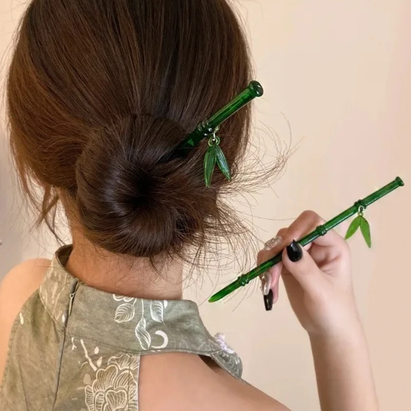 Заколка для волос в китайском стиле с бамбуковым листом, винтажный аксессуар для волос из зеленой смолы для женщин и девочек
Заколка для волос в китайском стиле с бамбуковым листом, винтажный аксессуар для волос из зеленой смолы для женщин и девочек