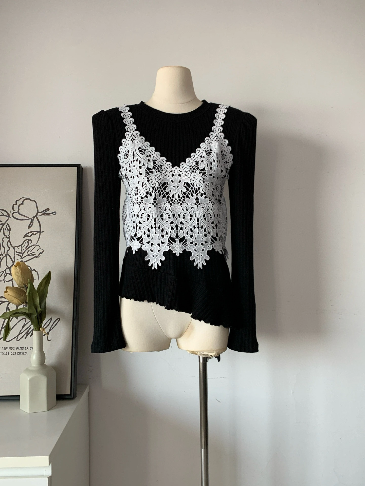 Женская футболка Dongda Gate с длинным рукавом, кружевом и вырезами, однотонная, приталенная, из полиэстера, весна 2026
Женская футболка Dongda Gate с длинным рукавом, кружевом и вырезами, однотонная, приталенная, из полиэстера, весна 2026