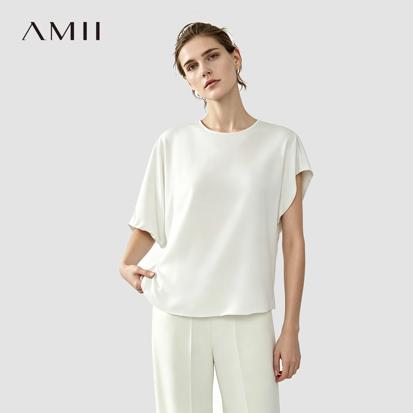 Amii Women's Blouse 2026 Summer New O-Neck Tie Detail ChiffonTop Asymmetric Dolman Sleeve Simple Office Loose Blouse 12642054
Amii Women's Blouse 2026 Summer New O-Neck Tie Detail ChiffonTop Asymmetric Dolman Sleeve Simple Office Loose Blouse 12642054