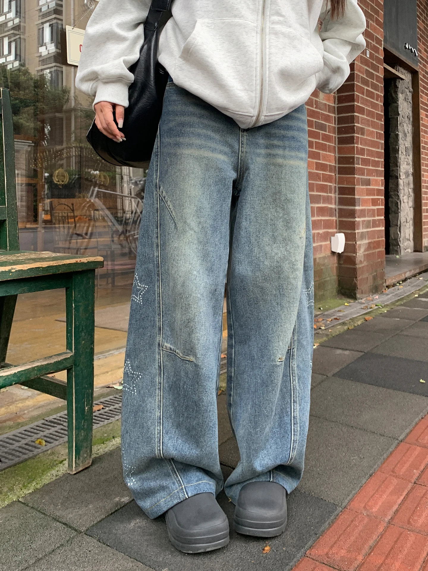 Womens Washed Denim Jeans with Rhinestones Knife Loose Fit Long Trousers Casual Style Natural Waist Cotton Blend
Womens Washed Denim Jeans with Rhinestones Knife Loose Fit Long Trousers Casual Style Natural Waist Cotton Blend