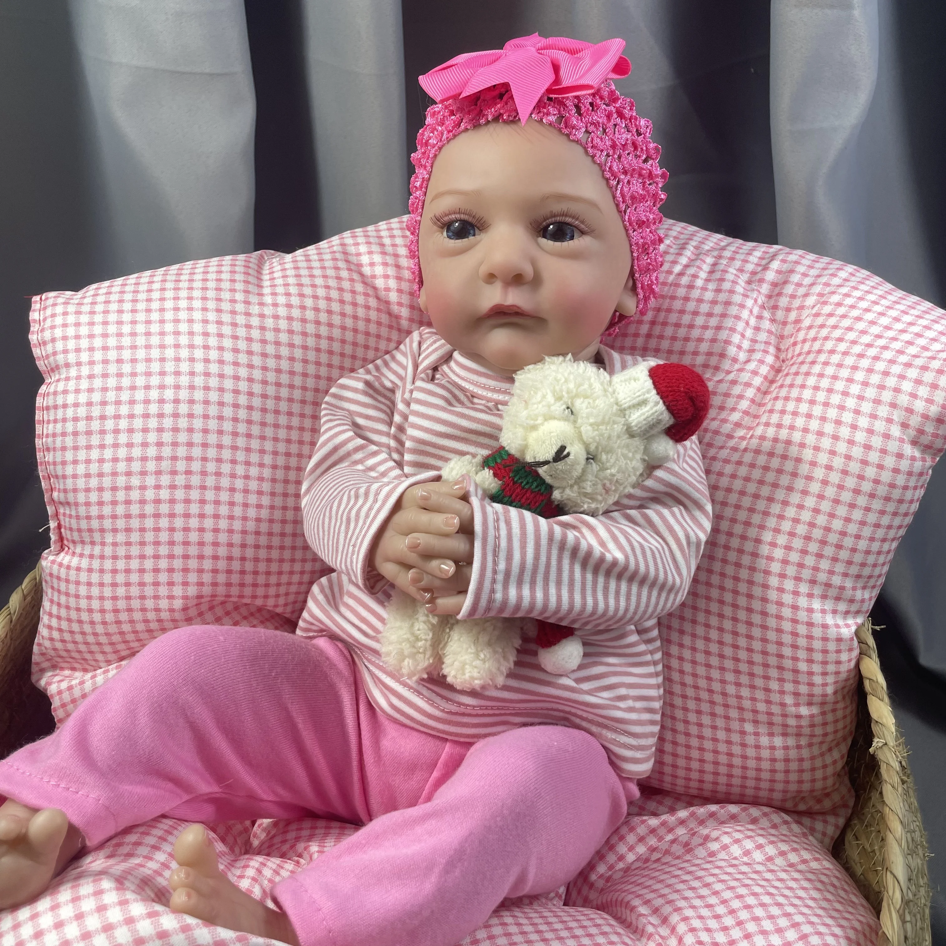 20Inch New Face Painted Reborn Baby Doll Lifelike Newborn Doll Handmade Painted Hair 3D Skin Tone Visible Veins Gift For Girls
20Inch New Face Painted Reborn Baby Doll Lifelike Newborn Doll Handmade Painted Hair 3D Skin Tone Visible Veins Gift For Girls
