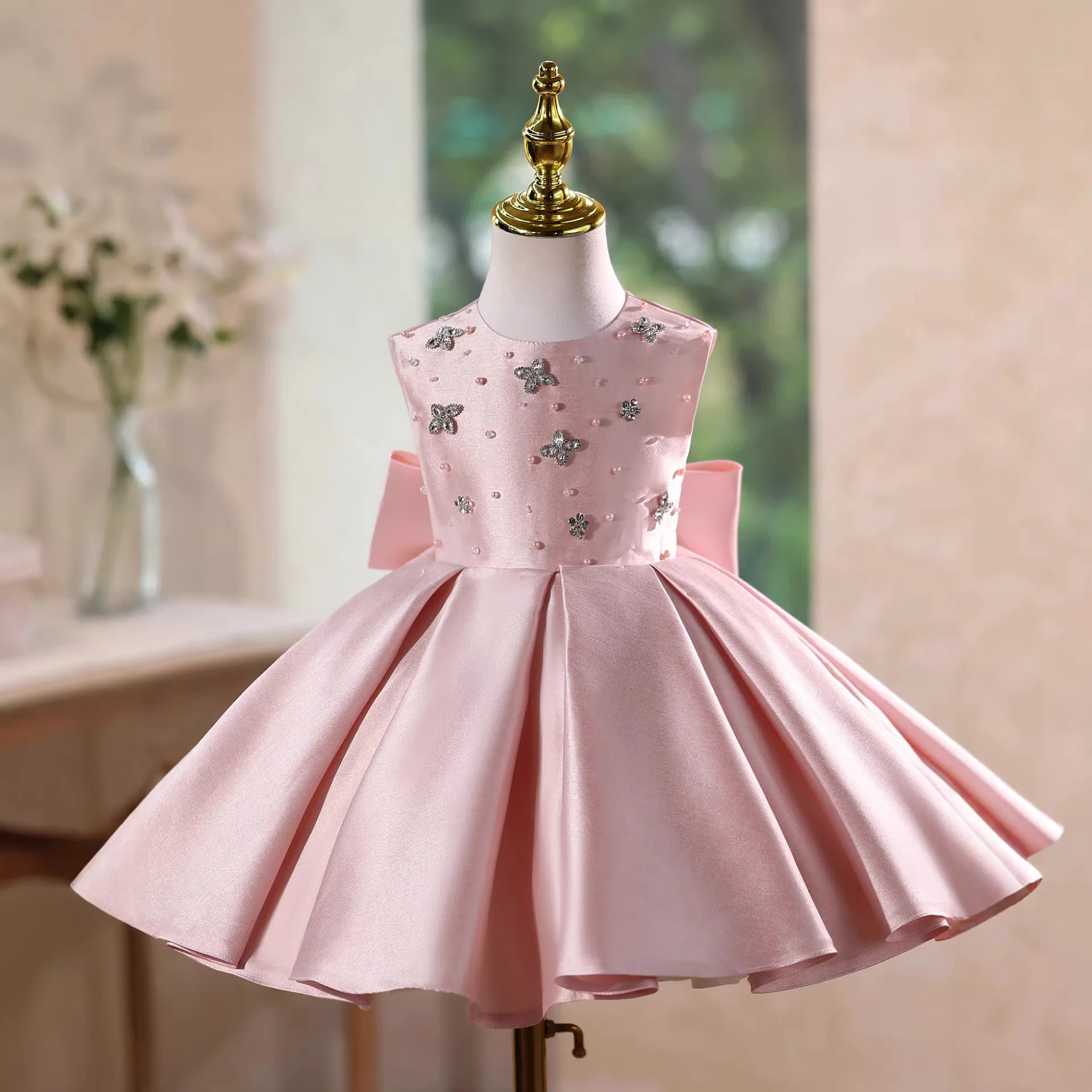 Милое свадебное бальное платье принцессы для девочек, детское модное розовое платье для дня рождения y1776
Милое свадебное бальное платье принцессы для девочек, детское модное розовое платье для дня рождения y1776