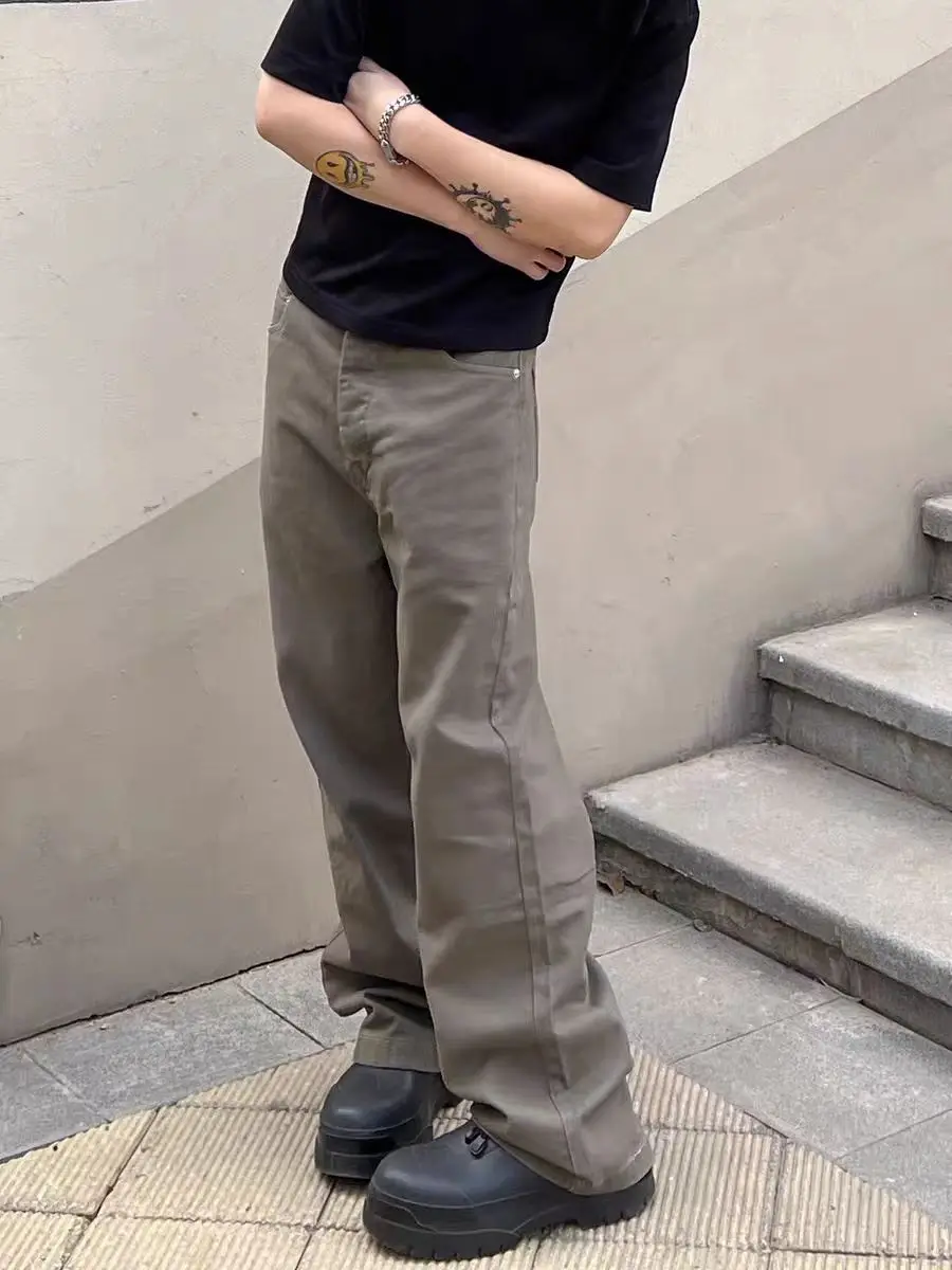 Мужские джинсы из коричневого денима в американском ретро-стиле, повседневные прямые брюки в стиле High Street, CleanFit, модные, молодежные, на все сезоны
Мужские джинсы из коричневого денима в американском ретро-стиле, повседневные прямые брюки в стиле High Street, CleanFit, модные, молодежные, на все сезоны