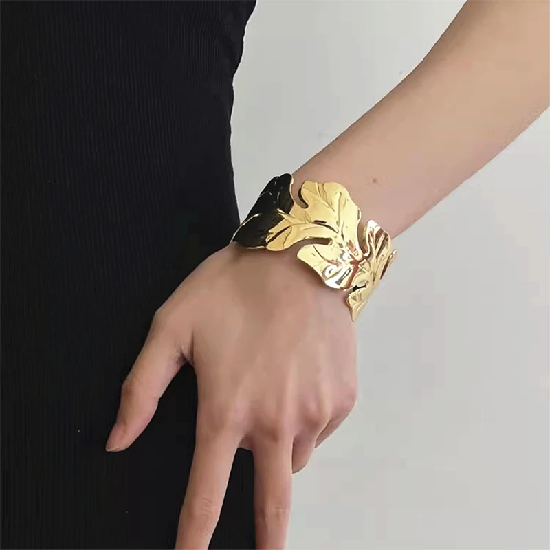 Fashion Metal Flower Butterfly Open Bracelet Armband Geometric Leaf Bracelet Trendy Exaggerated Jewelry Wholesale 
Fashion Metal Flower Butterfly Open Bracelet Armband Geometric Leaf Bracelet Trendy Exaggerated Jewelry Wholesale