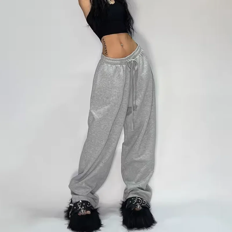 Женские повседневные брюки Harajuku, широкие спортивные штаны Y2K, уличная одежда, брюки 1/2 шт., весна-лето, легкие спортивные брюки на шнурке
Женские повседневные брюки Harajuku, широкие спортивные штаны Y2K, уличная одежда, брюки 1/2 шт., весна-лето, легкие спортивные брюки на шнурке