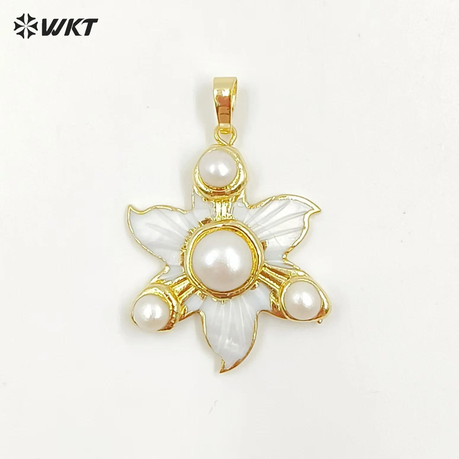 WT-JP394 Новые поступления, элегантный и нежный 18-каратный позолоченный натуральный цветок в форме ракушки, круглый жемчужный кулон для женщин, ювелирные аксессуары
WT-JP394 Новые поступления, элегантный и нежный 18-каратный позолоченный натуральный цветок в форме ракушки, круглый жемчужный кулон для женщин, ювелирные аксессуары