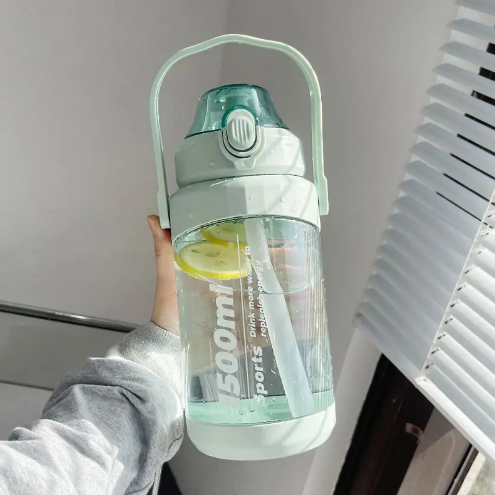 Спортивная бутылка для воды с соломой, большая емкость, 1,5 л/2 л, спортивные чашки для воды для фитнеса с ручкой, пластиковые чашки для питья для фитнеса
Спортивная бутылка для воды с соломой, большая емкость, 1,5 л/2 л, спортивные чашки для воды для фитнеса с ручкой, пластиковые чашки для питья для фитнеса