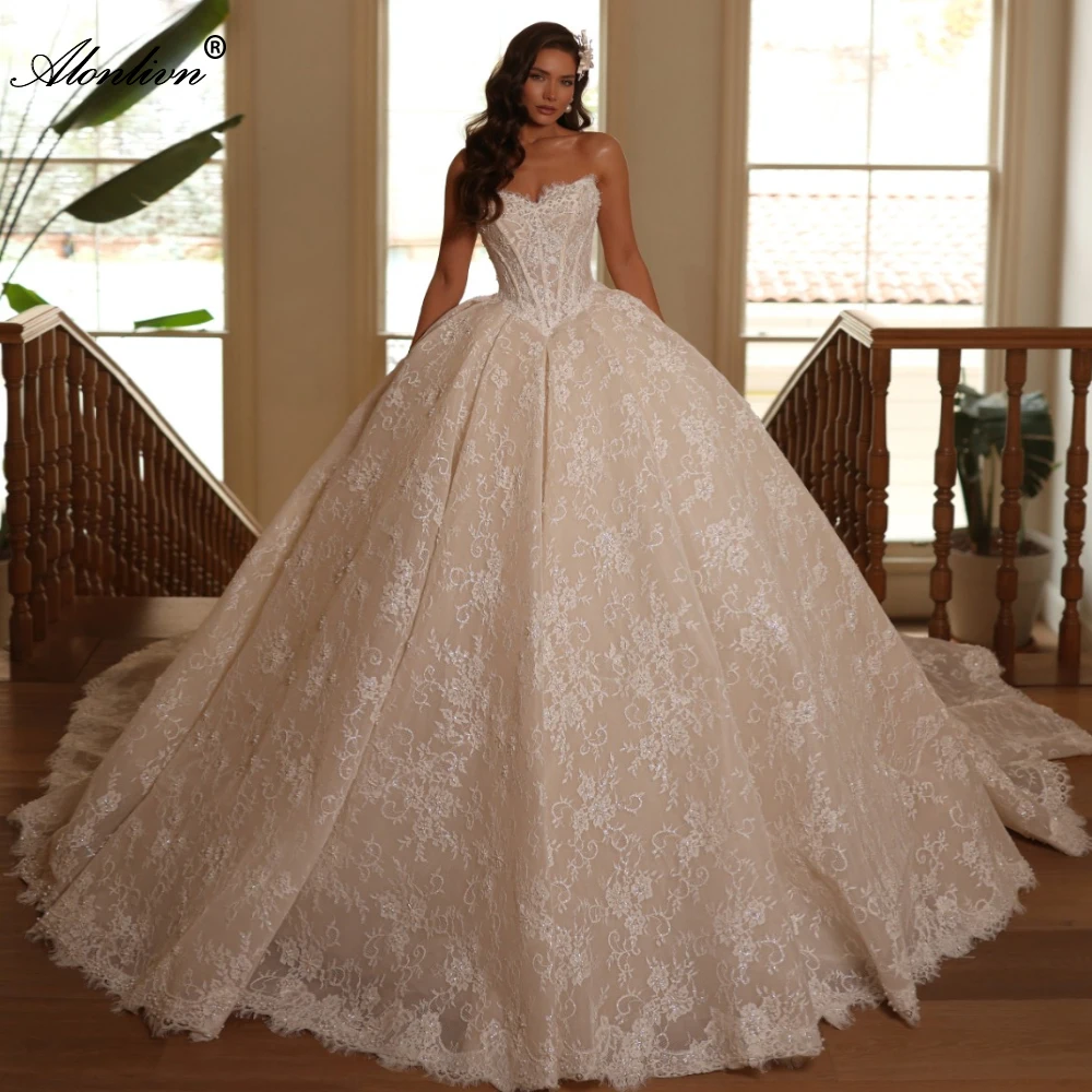 Alonlivn Exquisite Lace Sweetheart Ball Gown Wedding Dresses Off The Shoulder Beaded Pearls Sleeveless Princess Wedding Gowns
Alonlivn Exquisite Lace Sweetheart Ball Gown Wedding Dresses Off The Shoulder Beaded Pearls Sleeveless Princess Wedding Gowns