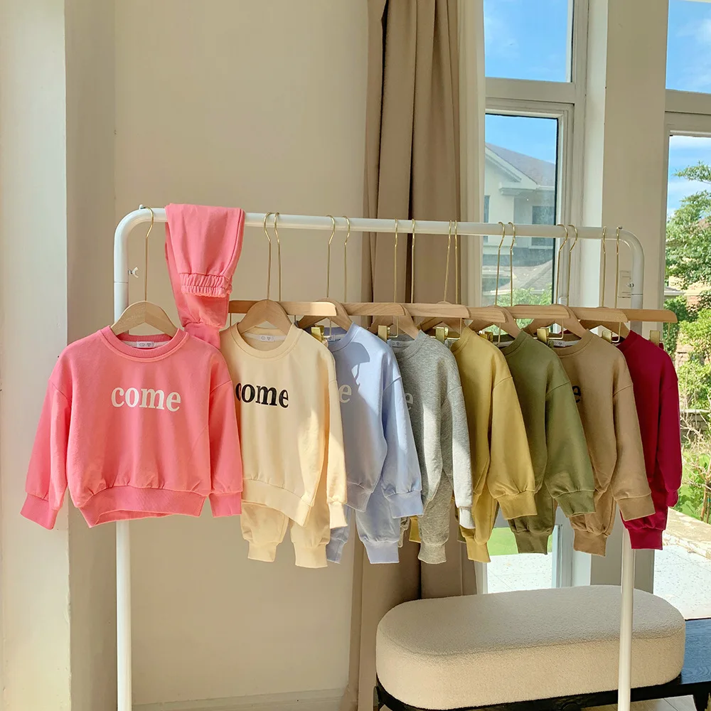 Autumn Winter Children Clothing 2pcs Set For Girl Long Sleeve Casual Sports Suit Alphabet Prints Baby Boy Tracksuit Kids Costume
Autumn Winter Children Clothing 2pcs Set For Girl Long Sleeve Casual Sports Suit Alphabet Prints Baby Boy Tracksuit Kids Costume