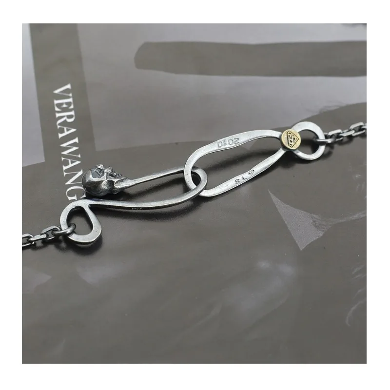 Alpine Long Skull Men's Personality Pendant Fashion Retro Sweater Chain Pendant
Alpine Long Skull Men's Personality Pendant Fashion Retro Sweater Chain Pendant