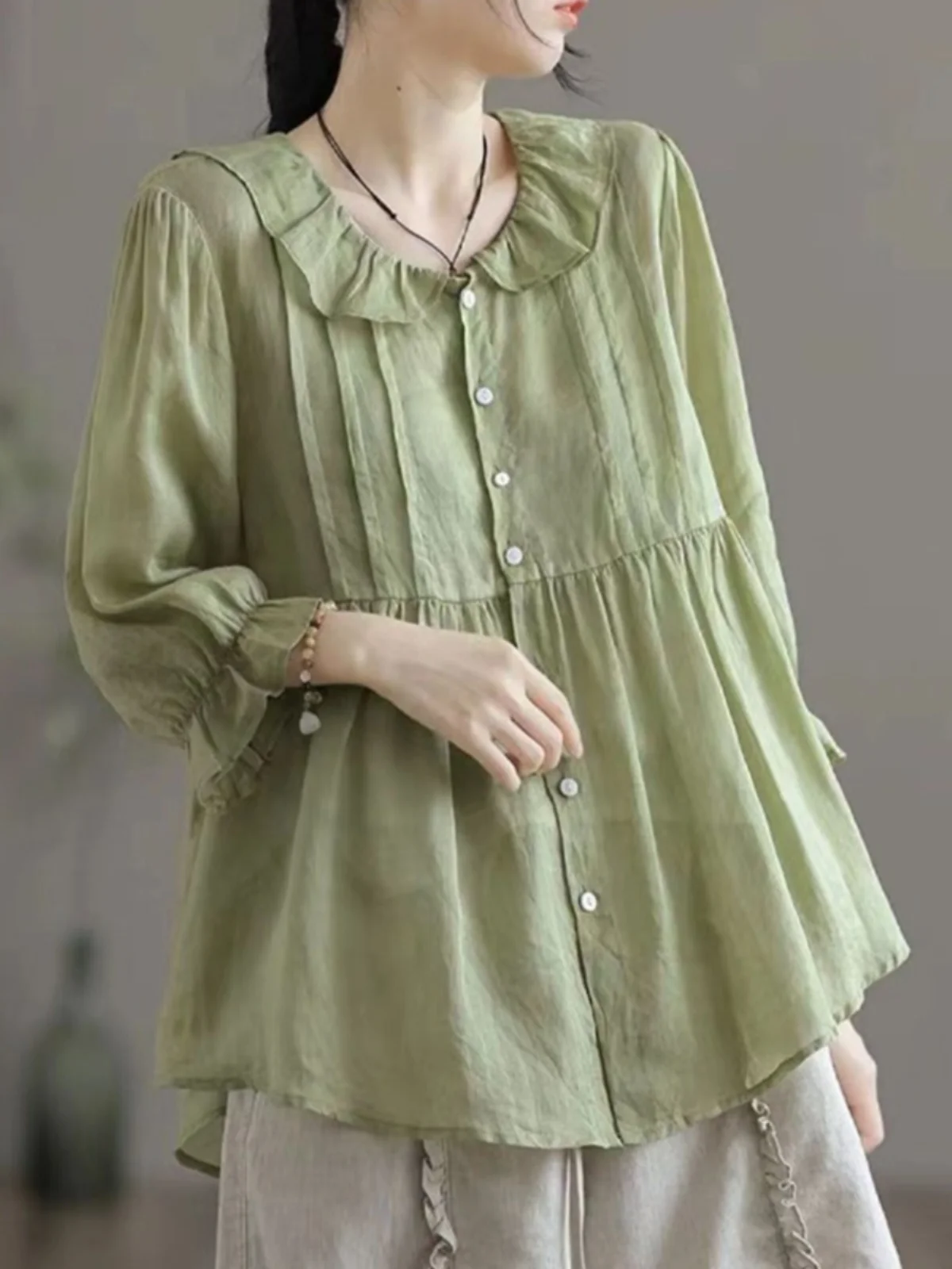 Cotton Linen ort Sve irt Women's Loose Doll Collar Single Button Top Faionable Comfortable Breathable Summer irt
Cotton Linen ort Sve irt Women's Loose Doll Collar Single Button Top Faionable Comfortable Breathable Summer irt