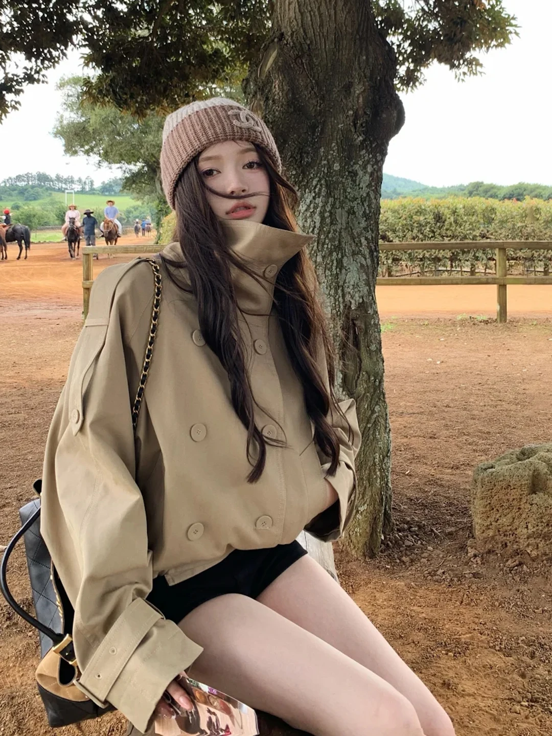 Ele ort Double-breasted Stand Collar Women's Windbreaker Briti Sle Open Cardigan Top for Autumn 2025 New Arrival
Ele ort Double-breasted Stand Collar Women's Windbreaker Briti Sle Open Cardigan Top for Autumn 2025 New Arrival