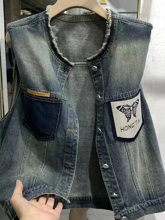 Женский свободный повседневный джинсовый жилет, весна-лето, тонкая верхняя одежда, универсальный модный топ для поездок на работу, круглый Ne на одной пуговице
Женский свободный повседневный джинсовый жилет, весна-лето, тонкая верхняя одежда, универсальный модный топ для поездок на работу, круглый Ne на одной пуговице