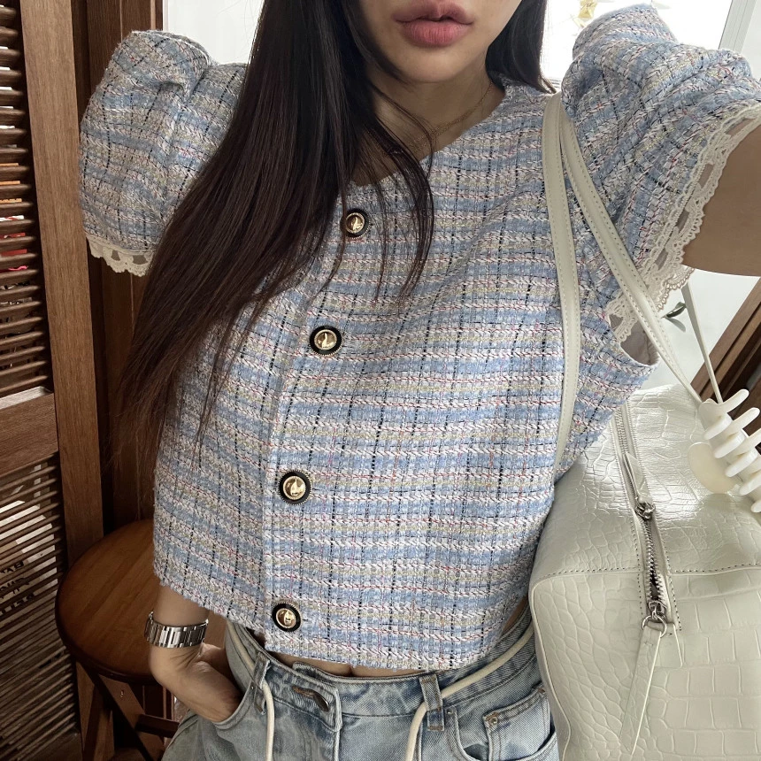 Chic Korean Style Short Sleeve High Waist Jacket Floral Embellishment Age-Defying Outerwear for Women Summer 2026 Light Luxury
Chic Korean Style Short Sleeve High Waist Jacket Floral Embellishment Age-Defying Outerwear for Women Summer 2026 Light Luxury