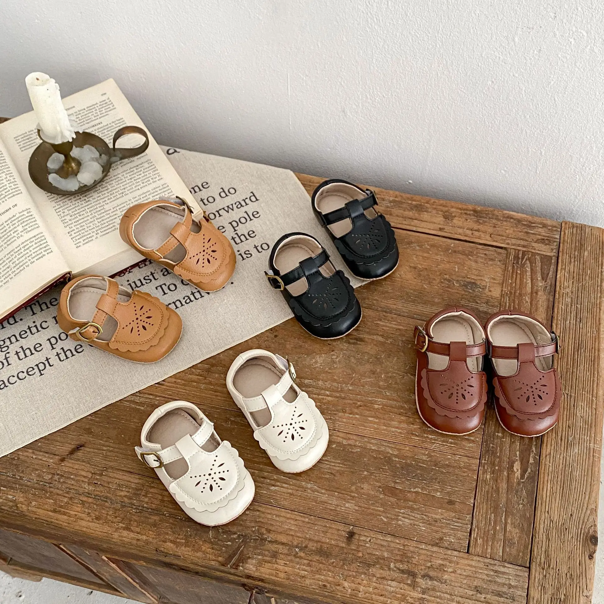 2025 Summer Baby Girl Shoes Breathable Cutout Design Soft Sole Non-Slip Durable 4 Color Options 0-18 Months
2025 Summer Baby Girl Shoes Breathable Cutout Design Soft Sole Non-Slip Durable 4 Color Options 0-18 Months