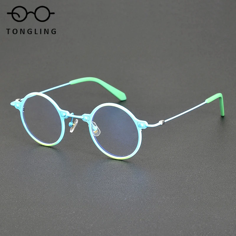 New round ladies two-color pure titanium glasses frame fashion literary men small frame can be equipped with prescription lenses
New round ladies two-color pure titanium glasses frame fashion literary men small frame can be equipped with prescription lenses