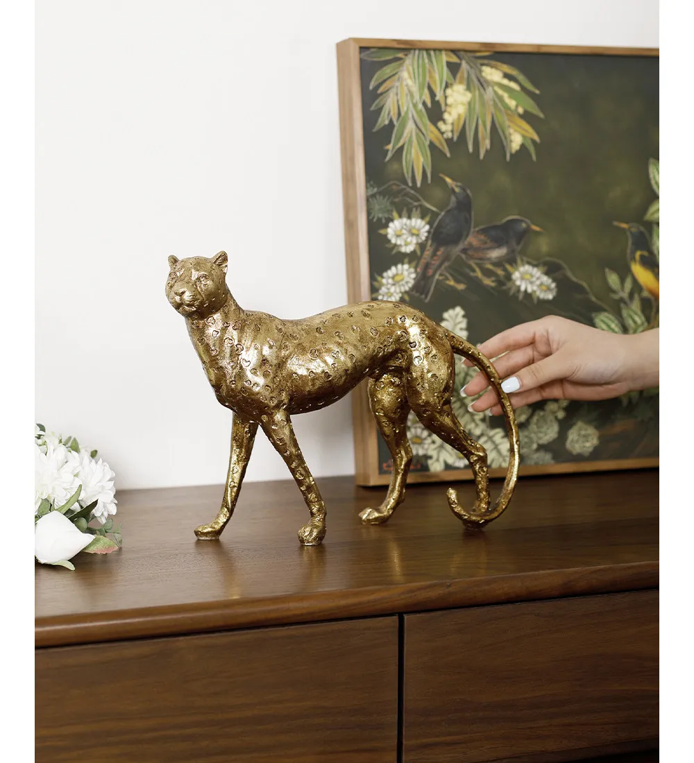 Figurine Sculpture Luxury Golden Leopard Statue Modern Art Living Room Sofa Side Table Entrance Desktop Home Decor Housewarming
Figurine Sculpture Luxury Golden Leopard Statue Modern Art Living Room Sofa Side Table Entrance Desktop Home Decor Housewarming