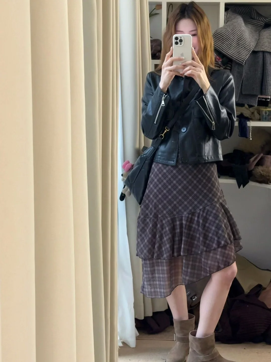 High Waist Plaid Skirt Women's A-Line Half-length Skirt Design Sense Asymmetrical Splicing Casual Belted Versatile Short...
High Waist Plaid Skirt Women's A-Line Half-length Skirt Design Sense Asymmetrical Splicing Casual Belted Versatile Short...