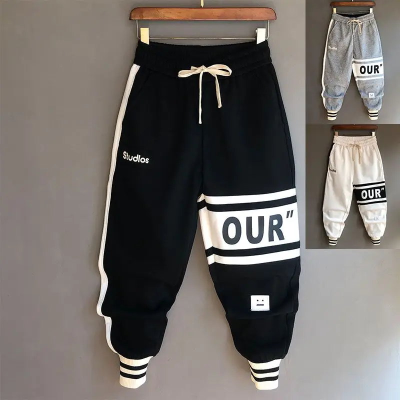 2025 Spring Autumn Casual Pants Men's Patchwork Elastic Waist Tapered Harem Pants Floral Print Letters Sports Baggy Trousers
2025 Spring Autumn Casual Pants Men's Patchwork Elastic Waist Tapered Harem Pants Floral Print Letters Sports Baggy Trousers