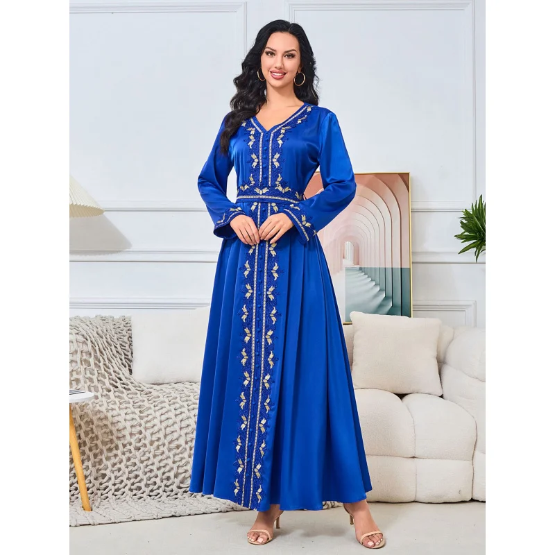 123 Middle Eastern New Embroidered Robe Women's Elegant Long Ethnic Style Dress Abaya
123 Middle Eastern New Embroidered Robe Women's Elegant Long Ethnic Style Dress Abaya