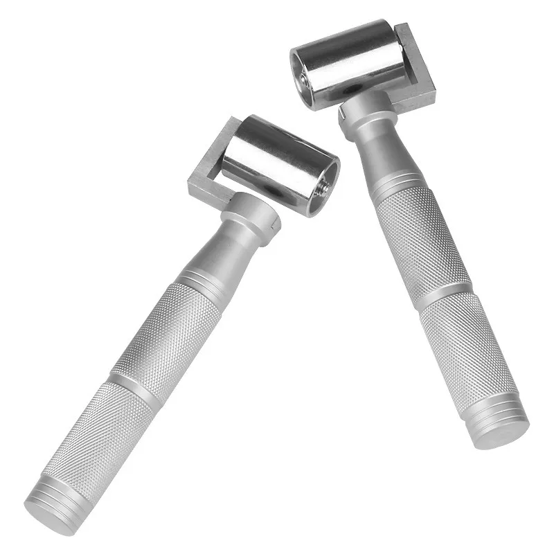 Валик для швов из титано-магниевого сплава, эффективная конструкция валика, специальный инструмент для обоев и флизелиновых материалов
Валик для швов из титано-магниевого сплава, эффективная конструкция валика, специальный инструмент для обоев и флизелиновых материалов