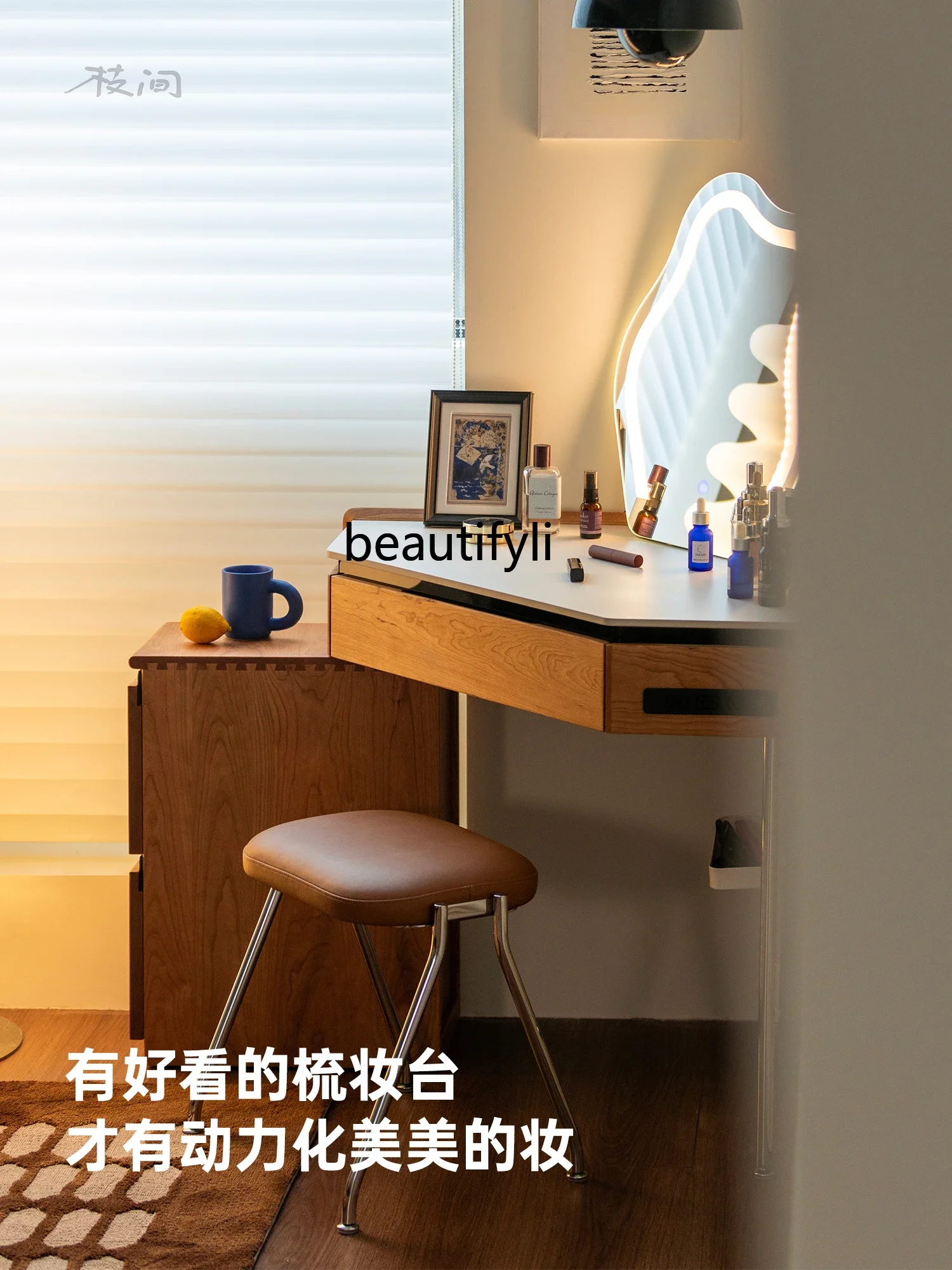 07Dresser Solid Wood Makeup Table Chest of Drawers Dresser Integrated Bedroom Small Apartment Corner Locker
07Dresser Solid Wood Makeup Table Chest of Drawers Dresser Integrated Bedroom Small Apartment Corner Locker