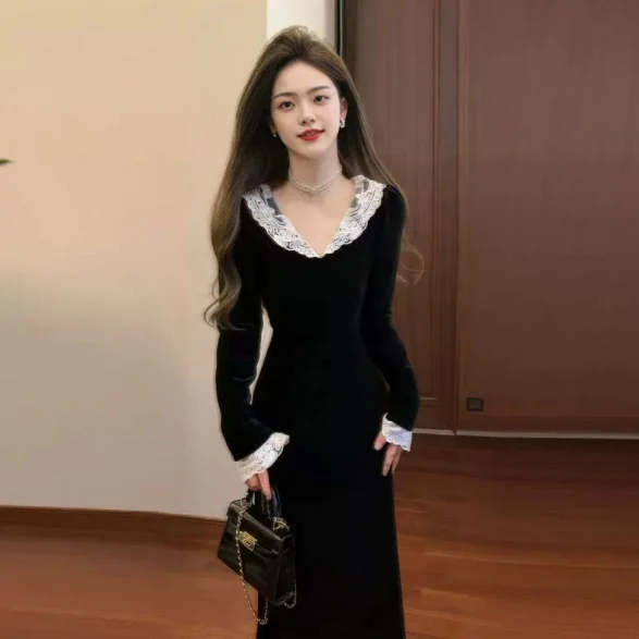Hebe Style Elegant Long V-Neck Waist-Cinched Slim Fit Dress Unique Design Polyester Fabric Midi Dress for Autumn And Winter
Hebe Style Elegant Long V-Neck Waist-Cinched Slim Fit Dress Unique Design Polyester Fabric Midi Dress for Autumn And Winter