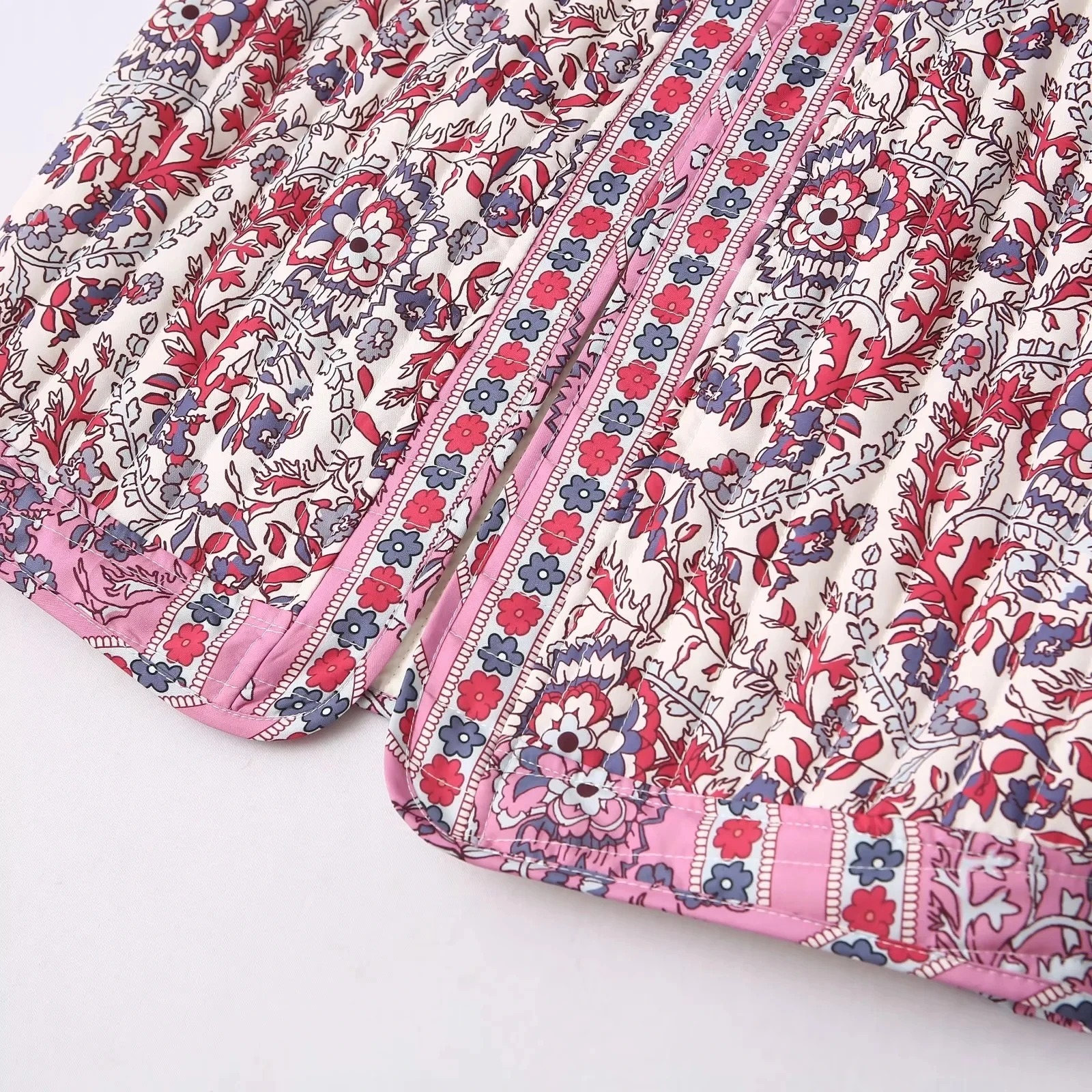 ZBZA Summer New Women's Faion Street Sle Print Cotton Vest No Button Loose Outerwear Polyester Fiber Street Wear
ZBZA Summer New Women's Faion Street Sle Print Cotton Vest No Button Loose Outerwear Polyester Fiber Street Wear