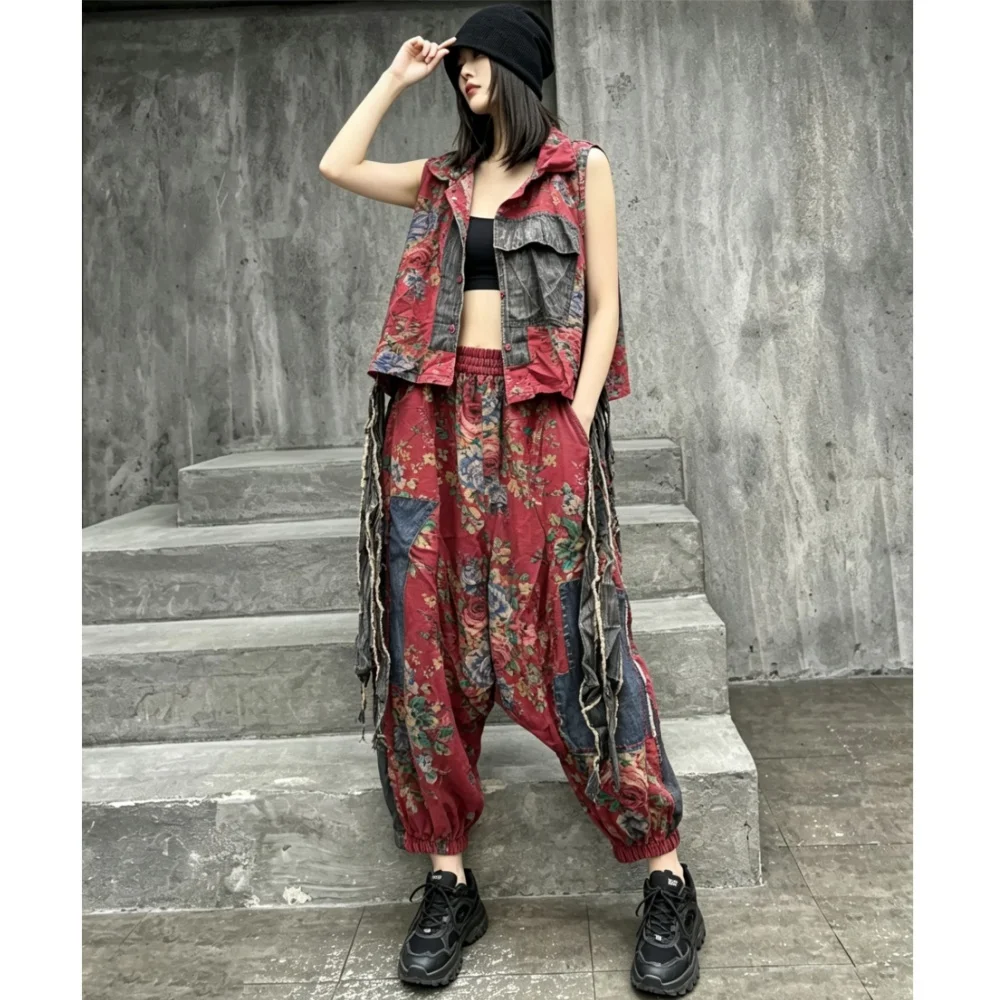 Trendy Printed Patchwork Denim Distressed Lapel Vest + Wide-leg Pants Two-piece Set Women Summer Fashion Outfit XY201
Trendy Printed Patchwork Denim Distressed Lapel Vest + Wide-leg Pants Two-piece Set Women Summer Fashion Outfit XY201