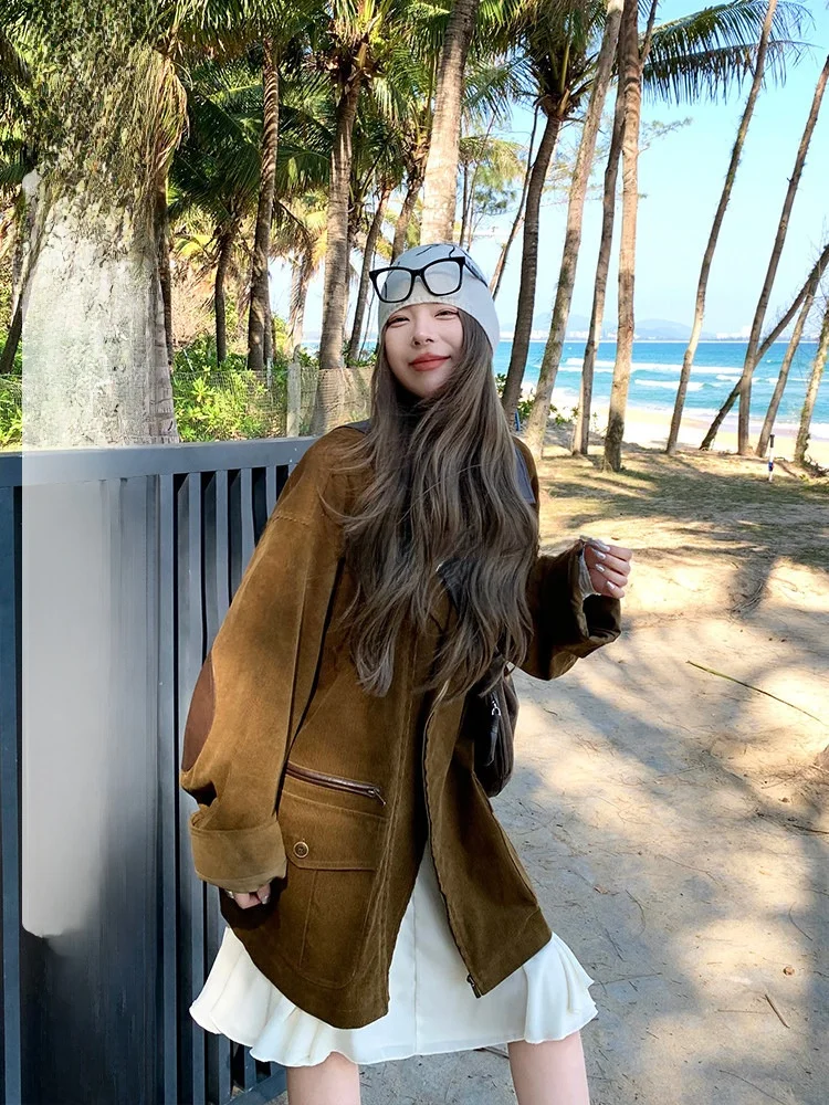 Vintage LUU Corduroy Jacket Women's Loose Fit Turn-down Collar Zipper Splice Multi-pocket Casual Outerwear Spring Autumn
Vintage LUU Corduroy Jacket Women's Loose Fit Turn-down Collar Zipper Splice Multi-pocket Casual Outerwear Spring Autumn