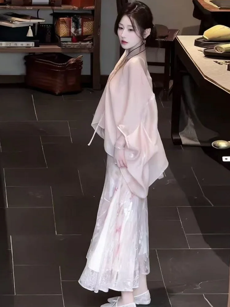 New Chinese Style National Trend Shoulder Shawl Cover up Improved Embroidery Floral Halter Dress Long Skirt Two Piece Set
New Chinese Style National Trend Shoulder Shawl Cover up Improved Embroidery Floral Halter Dress Long Skirt Two Piece Set