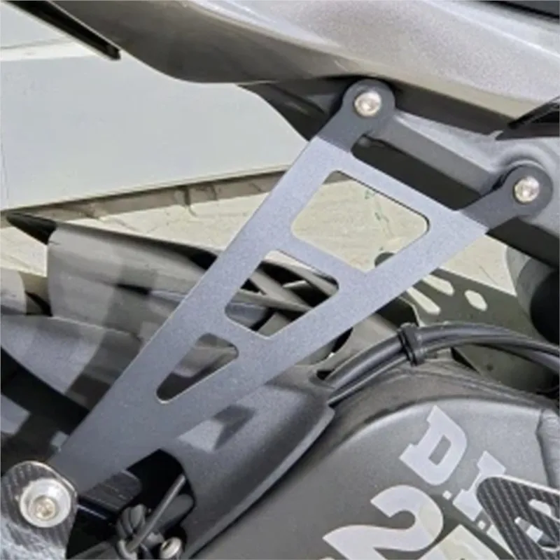Exhaust Hanger Bracket Muffler For KAWASAKI ZX6R 2009-2025 2024 2023 ZX-6R ZX636 ZX10R ZX-10R Exhaust Hanger Holder Modification
Exhaust Hanger Bracket Muffler For KAWASAKI ZX6R 2009-2025 2024 2023 ZX-6R ZX636 ZX10R ZX-10R Exhaust Hanger Holder Modification